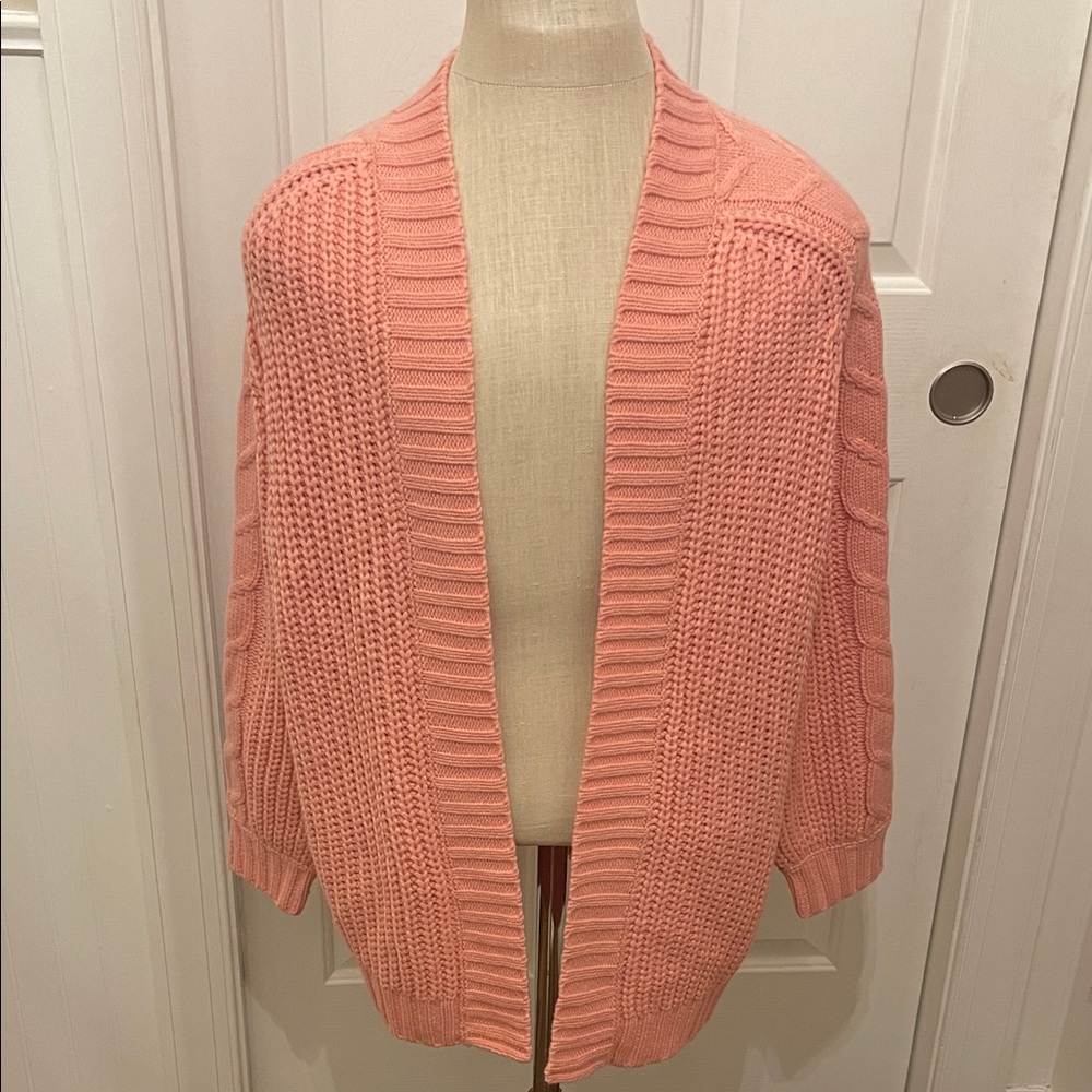 Beautiful pink THML open sweater/cardigan New With Tags! Size medium